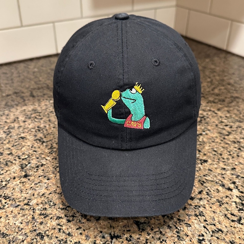 Cleveland Cavs Baseball Cap Strap Back  Adjustable Black Crown‎ Frog Trophy Hat